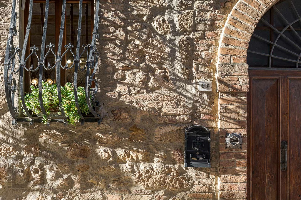 20240509-Toscane - Pienza (2024-05-09) - 016-cr2 () - LOGO-Export logo bas gauche noir 1920x1080.jpg